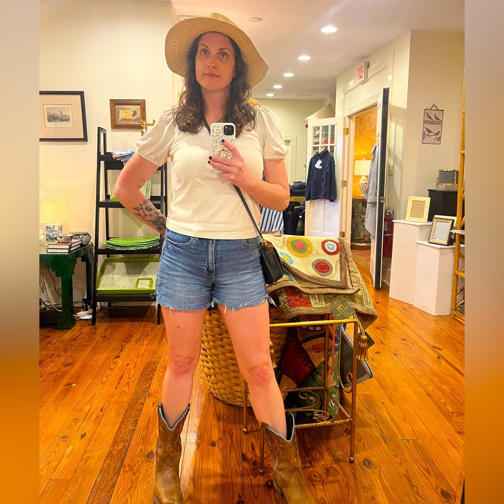 Meet your Posher, Megan